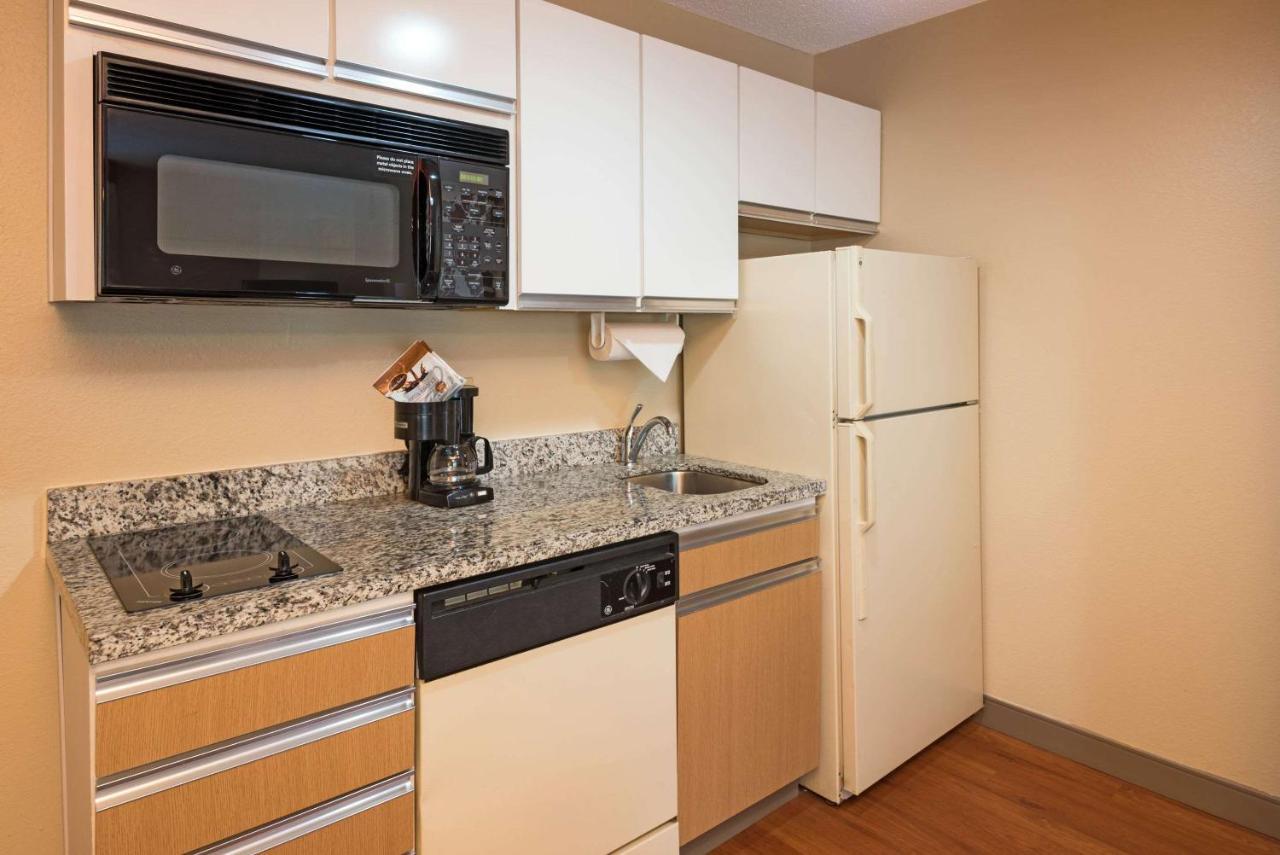 Mainstay Suites Hartford Meriden Exterior foto